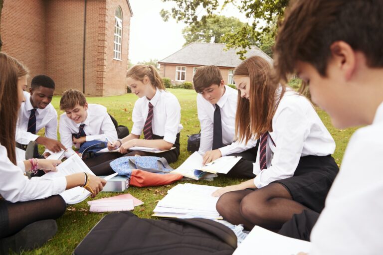 Buckinghamshire Grammar Schools | Grammar Schools in Buckinhamshire